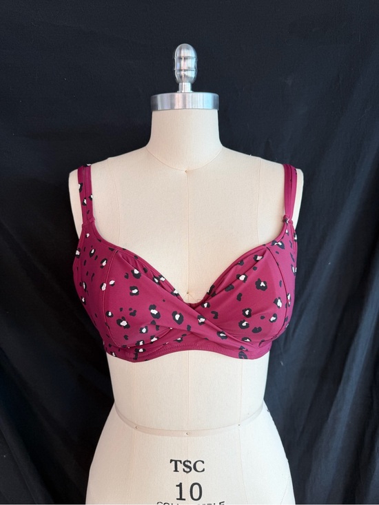Birdsong Other - Birdsong 34DDD maroon underwire swim top with underwire